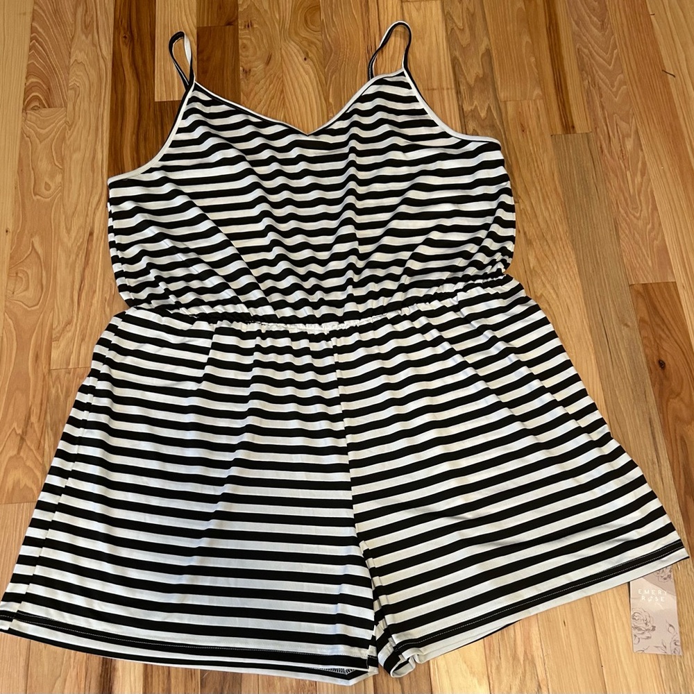Emery Rose Romper NWT